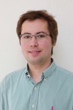 페로브스카이트 신소재를 개발해 연료전지의 성능을 30배 향상시킨 KAIST EEWS 대학원의 니콜라이 츠베코프 박사. - KAIST 제공
